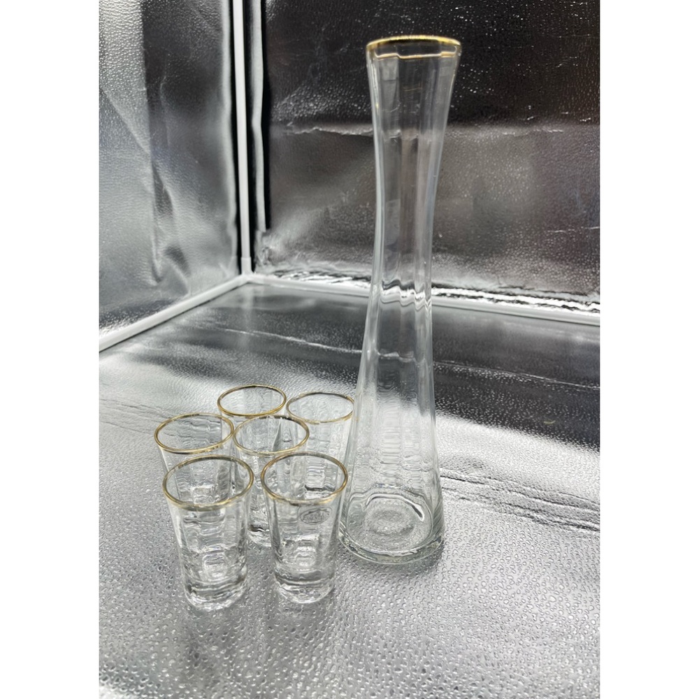 Decanter and shot glass set
